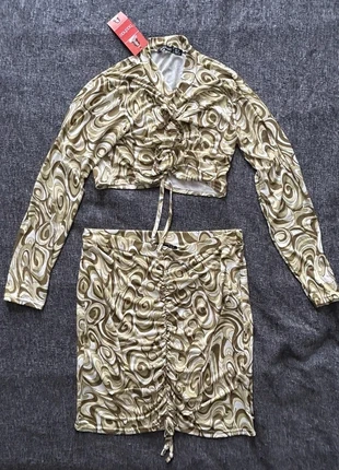 Ensemble jupe haut, merk: Boohoo, staat: Nieuw met prijskaartje, maat: XL / 42 / 14, € 4,00, € 4,90 inclusief Kopersbescherming