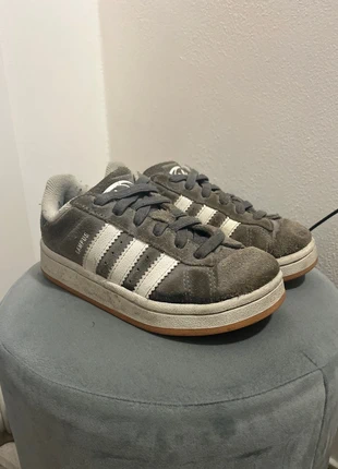 Scarpe Adidas Campus, merk: adidas, staat: Heel goed, maat: 31, € 5,00, € 5,95 inclusief Kopersbescherming