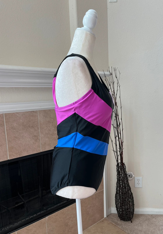 Color block one piece swimsuit 3