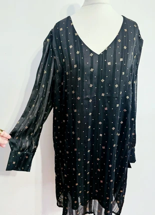 🌼Robe noire motifs imprimés dorés, marca: Cache Cache, estado: Novo sem etiquetas, tamanho: XXL / 44 / 16, €19.00, €20.65 inclui Proteção do Comprador