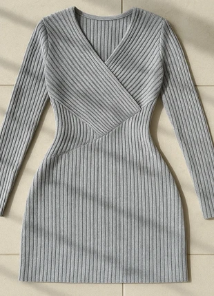 Superbe robe moulante en maille côtelée, marke: Femme, zustand: Neu, größe: M / 38 / 10, 22,99 €, 24,84 € inklusive Vinted-Käuferschutz