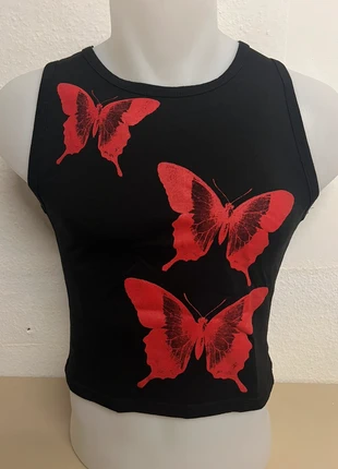 Top canotta nero con stampa farfalle rosse M/L, zustand: Sehr gut, größe: L / 40 / 12, 5,00 €, 5,95 € inklusive Vinted-Käuferschutz