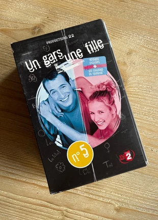 Coffret VHS – Un gars, une fille – Alexandra Lamy & Jean Dujardin, staat: Goed, € 1,00, € 1,75 inclusief Kopersbescherming