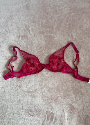 Soutien gorge rose à dentelle 85C, merk: Aubade, staat: Heel goed, maat: 70C, € 12,00, € 13,30 inclusief Kopersbescherming