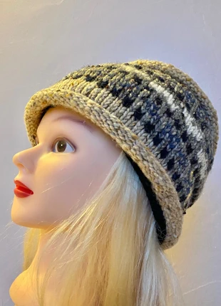 Bonnet femme TU, marque: TU, état: Neuf sans étiquette, 12,00 €, 13,30 € Protection acheteurs incluse