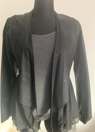 Cache Cache Blouson noir bi matière similicuir/voile T1, marque: Cache Cache, état: Très bon état, taille: XS / 34 / 6, 15,00 €, 16,45 € Protection acheteurs incluse