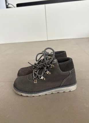 Schoenen veterboots grijs maat 28, staat: Heel goed, maat: 28, € 7,50, € 8,58 inclusief Kopersbescherming