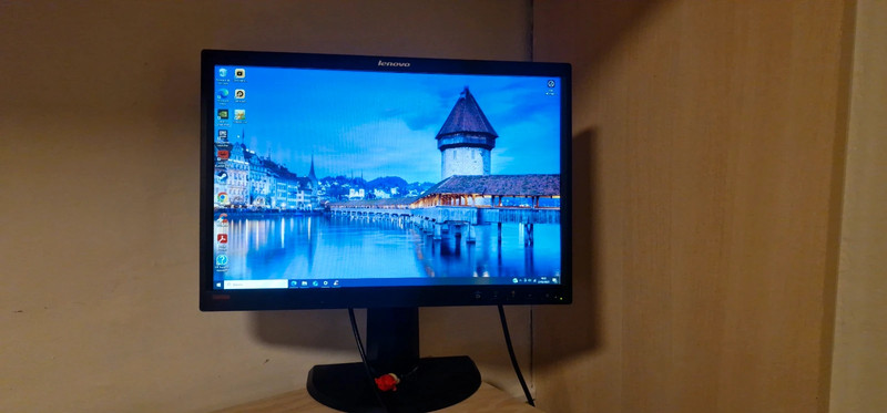 Monitor  22' Lenovo