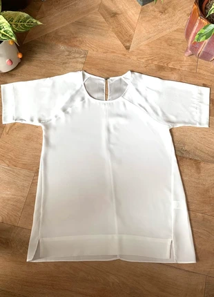 River Island white short sleeved top - UK size 6 (oversized) would also fit size 8 / 10, brand: River Island, condition: Very good, size: XS / 6, £5.00, £5.95 includes Buyer Protection