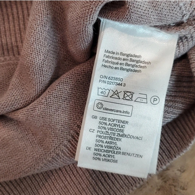 H&M Shoulder V-Neck Wrap Sweater 4