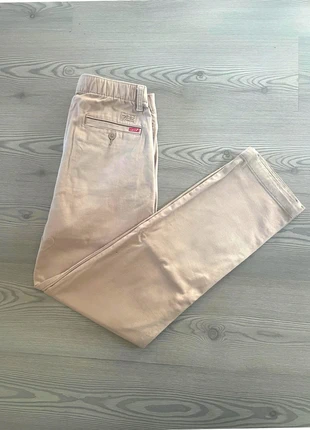 Chino Levi’s taille S beige, marca: Levi's, estado: Muy bueno, tamaño: S, 12,00 €, 13,30 € Protección al comprador incluida