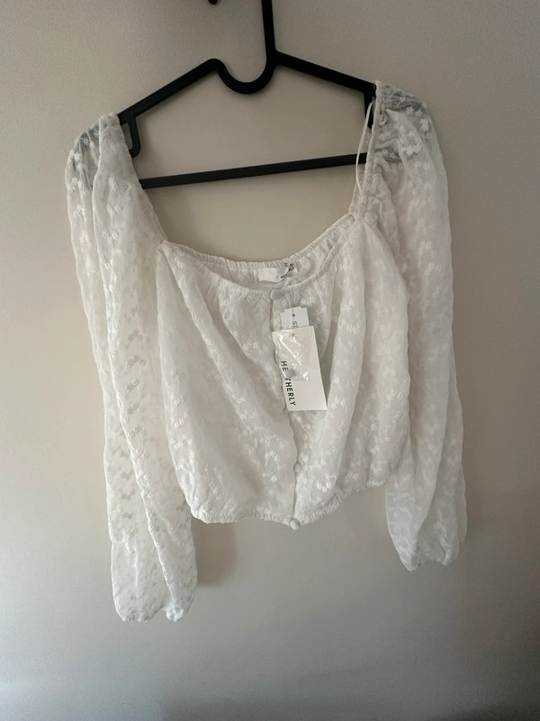 BNWT Crop top 1