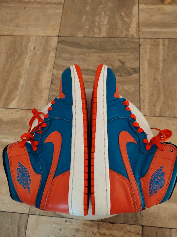 Aj1 knicks shop