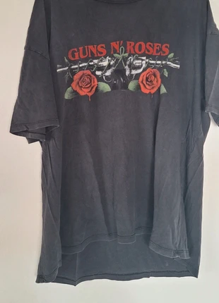 Tee shirt Guns n' roses, marque: Pull & Bear, état: Satisfaisant, taille: M / 38 / 10, 3,00 €, 3,85 € Protection acheteurs incluse