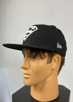 Casquette SnapBack Superman New Era 9FIFTY – Logo Black & White (DC Comics), marke: New Era, zustand: Sehr gut, größe: M, 25,00 €, 26,95 € beinhaltet Vinted-Käuferschutz Pro