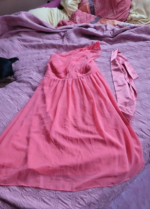 Robe de soirée une épaule couleur saumon, marque: Showcase, état: Bon état, taille: XXXL / 46 / 18, 5,00 €, 5,95 € Protection acheteurs incluse