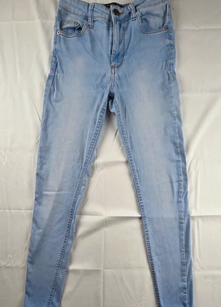 Jean Bershka 36 bleu clair, brand: Bershka, condition: Good, size: S / 36 / 8, €1.00, €1.75 includes Buyer Protection