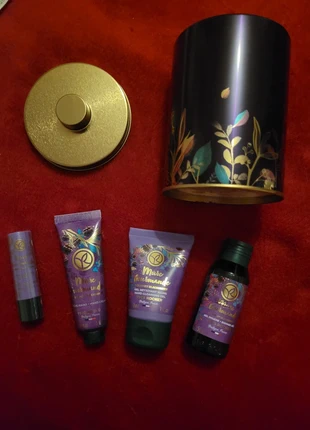 Kit de Noël mûre gourmande , marke: Yves Rocher, zustand: Neu, mit Etikett, 10,00 €, 11,20 € inklusive Vinted-Käuferschutz