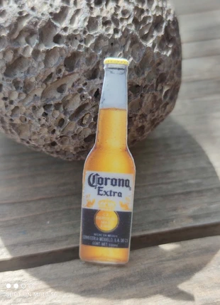 Pin's Bouteille de Corona, brand: Corona, condition: Very good, €3.50, €4.38 includes Buyer Protection