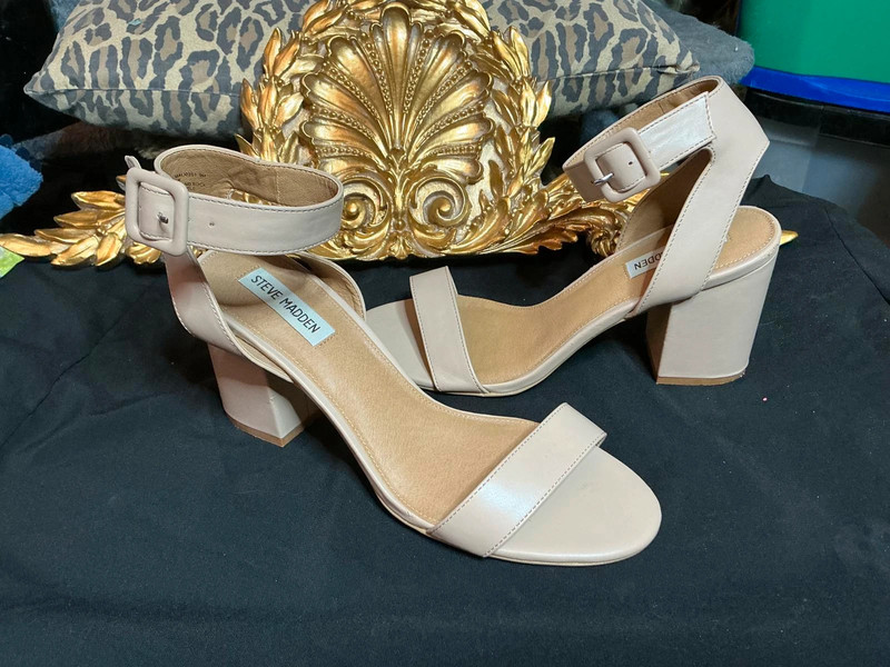 9 Acre Hill Sandals Heels 2