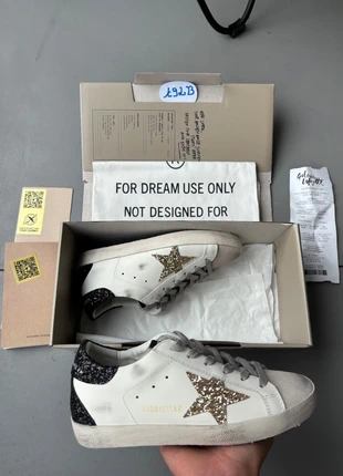 chaussure golden goose superstar 39 neuves avec boîte, marque: Golden Goose, état: Neuf sans étiquette, taille: 39, 199,00 €, 209,65 € Protection acheteurs incluse