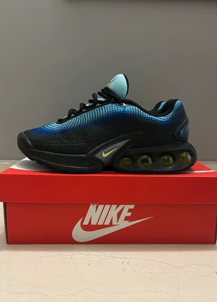 nike air max dn, marque: Nike, état: Très bon état, taille: 44, 50,00 €, 53,20 € Protection acheteurs incluse