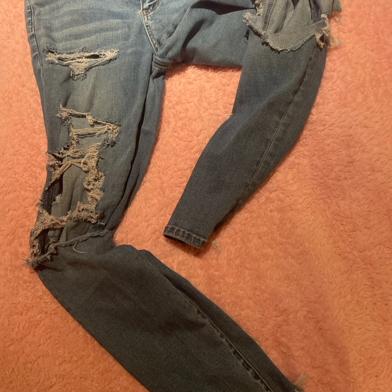 American eagle skinny ripped jeans 2