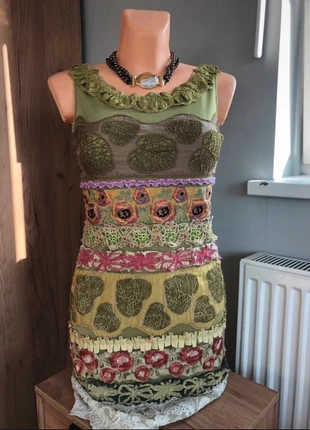 Unieke Save The Queen! jurk met kant en borduursels, maat S, made in Italy, merk: *Save the Queen!*, staat: Heel goed, maat: S / 36 / 8, € 29,99, € 32,19 inclusief Kopersbescherming