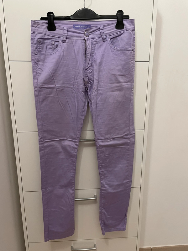 Pantaloni modello jeans 1