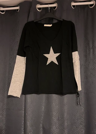 Pull noir et gris, brand: Purple Queen, condition: Very good, size: One size, €2.50, €3.33 includes Buyer Protection