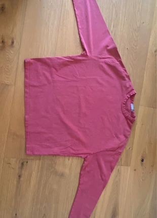 rotes oversized Langarmshirt/Sweater, marke: ASOS, zustand: Sehr gut, größe: S / 36 / 8, 10,00 €, 10,70 € inklusive Vinted-Käuferschutz