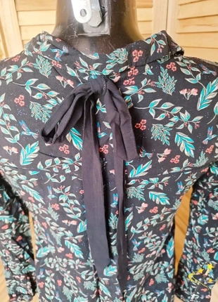 💫💫Chemisier fleuri avec noeud dans le dos Kiabi taille S-M 💫, marca: Kiabi, estado: Muito bom, tamanho: S / 36 / 8, €5.00, €5.95 inclui Proteção do Comprador Pro