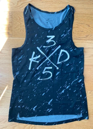 Canottiera Nike sportiva, marca: Nike, estado: Muy bueno, tamaño: M, 10,00 €, 11,20 € Protección al comprador incluida