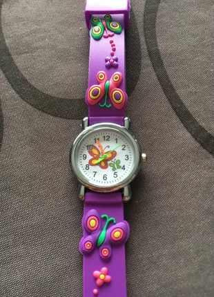Montre ronde violette/ papillons, marque: sansmarque, état: Neuf sans étiquette, taille: Jusqu'à 30 mm, 12,50 €, 13,83 € Protection acheteurs incluse