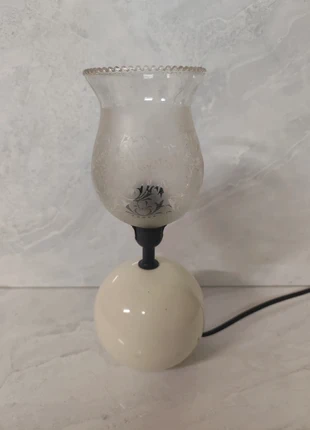 🌼 Petite lampe vintage en céramique blanche – abat-jour verre à motif cachemire 💡, marke: Vintage, zustand: Sehr gut, 10,00 €, 11,20 € inklusive Vinted-Käuferschutz