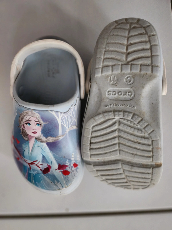 Crocs reine des neiges Pointure 11 Vinted