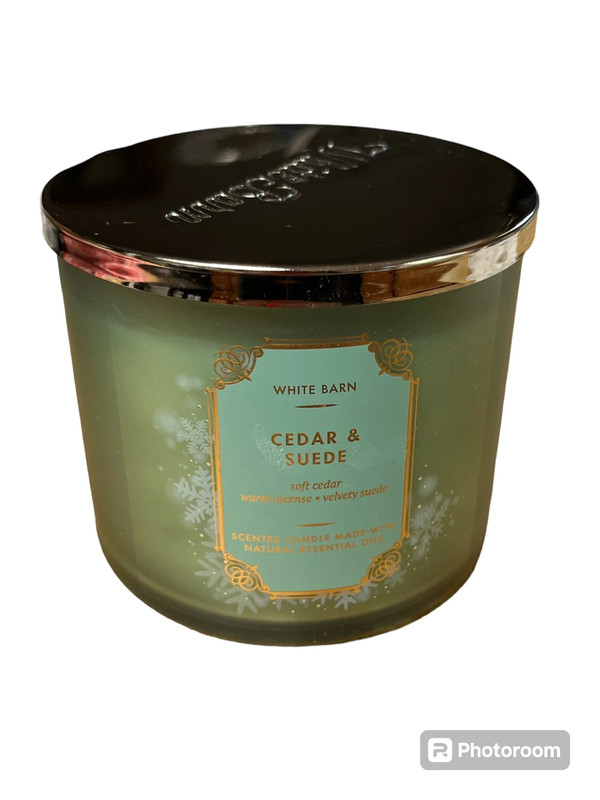 Bath & Body Works White Barn Cedar & Suede 3-Wick Candle 1