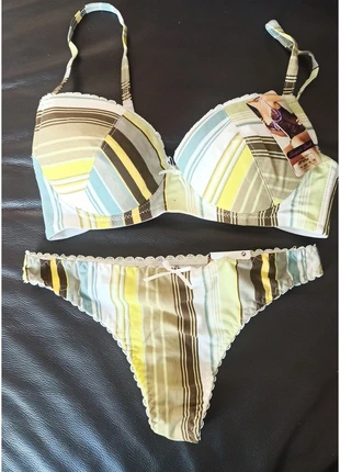 Ensemble lingerie 38/85 D ampliforme, marque: Lingerie Land, état: Neuf avec étiquette, taille: Autre, 3,00 €, 3,85 € Protection acheteurs incluse