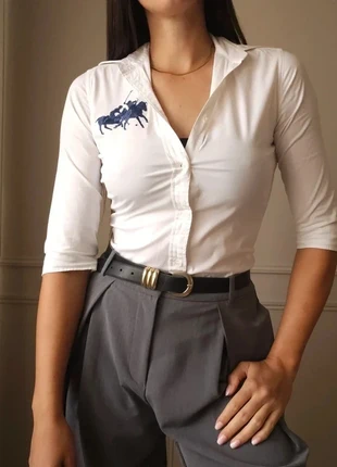 Chemise Ralph Lauren blanche - 95% Coton / 5% Elasthanne - Luxe, marke: Ralph Lauren, zustand: Sehr gut, größe: XS / 34 / 6, 49,99 €, 53,19 € beinhaltet Vinted-Käuferschutz Pro