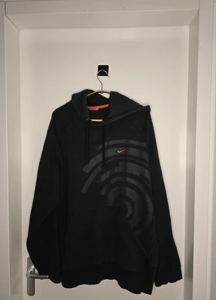 black Nike hoodie, marca: Vintage, estado: Muito bom, tamanho: L, €20.00, €21.70 inclui Proteção do Comprador