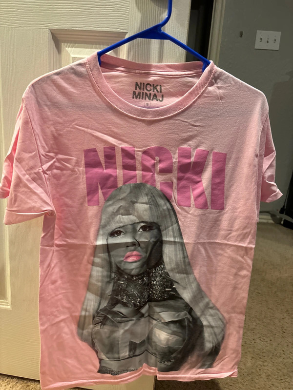 nicki minaj shirt 1