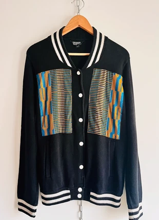 Pull style universitaire., marque: Unique, état: Très bon état, taille: M, 18,00 €, 19,60 € Protection acheteurs incluse