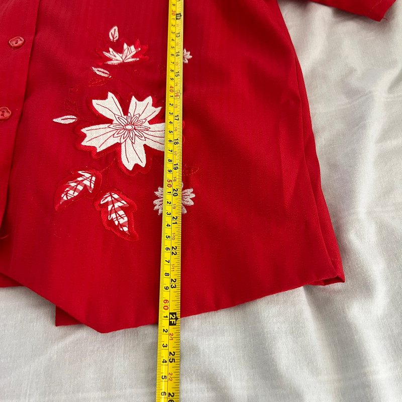 BonWorth red embroidered short sleeve button down top 4