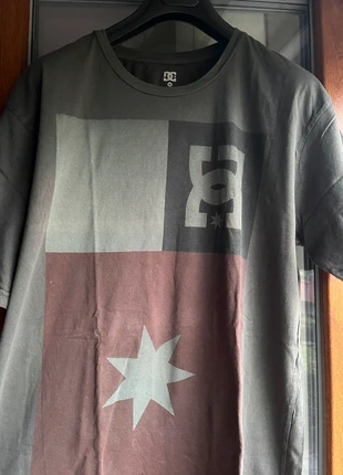 Maglietta Verde - DC, marke: DC, zustand: Sehr gut, größe: M, 3,00 €, 3,85 € inklusive Vinted-Käuferschutz