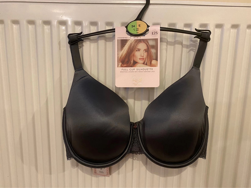 M&S Underwired Full Cup Smoothing Bra Size: 36A