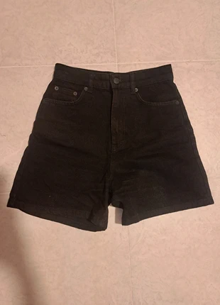 pantaloncini pull & bear neri in denim, marque: Pull & Bear, état: Bon état, taille: XXXS / 30 / 2, 2,00 €, 2,80 € Protection acheteurs incluse