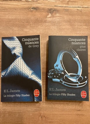 Lot 2 livres EL James « Cinquante nuances et Cinquante nuances plus claires » très bon état , zustand: Sehr gut, 3,50 €, 4,38 € inklusive Vinted-Käuferschutz