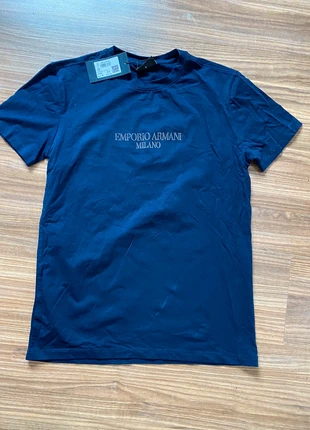 T-shirt Emporio Armani Bleu Marine - Taille M - Avec Étiquette, brand: Emporio Armani, condition: New with tags, size: M, €29.90, €32.10 includes Buyer Protection