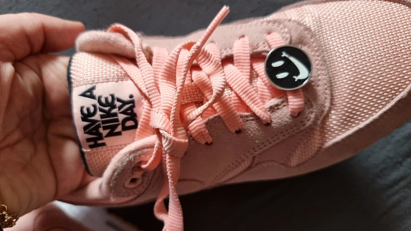 Have a nike sales day bleached coral