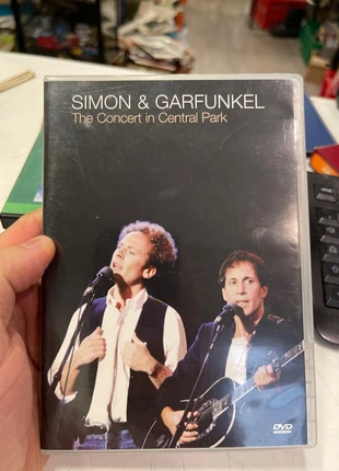 DVD Simon & Garfunkel « the concert in central Park », zustand: Sehr gut, 3,00 €, 3,85 € beinhaltet Vinted-Käuferschutz Pro